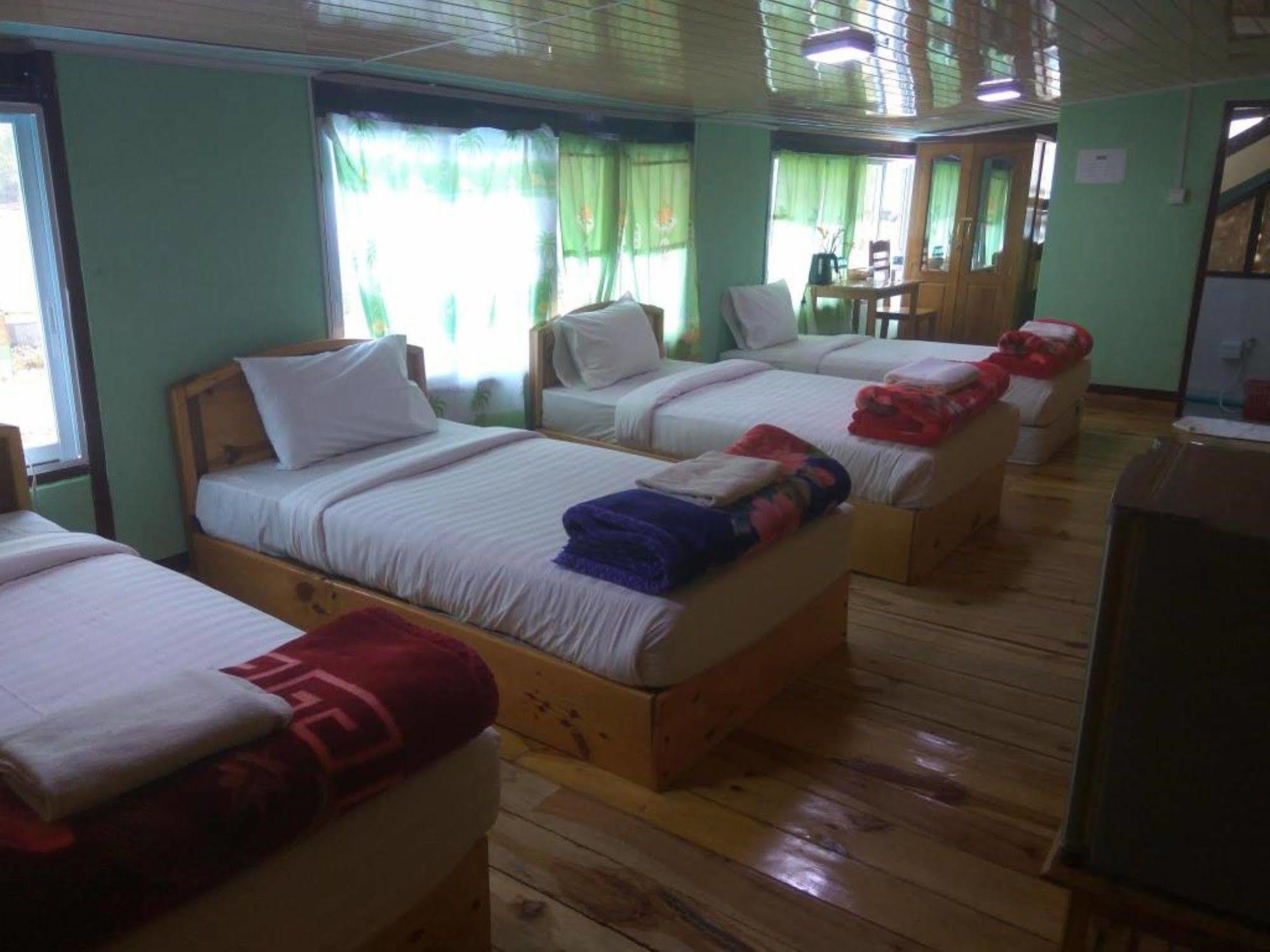 Railroad Hotel Kalaw Kültér fotó